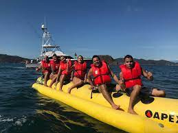 BANANA BOAT